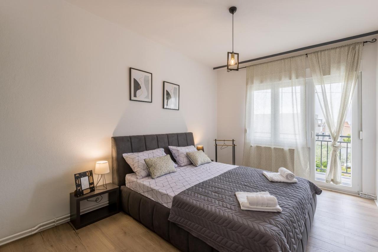 Citrus Accommodation Kaštela Екстериор снимка