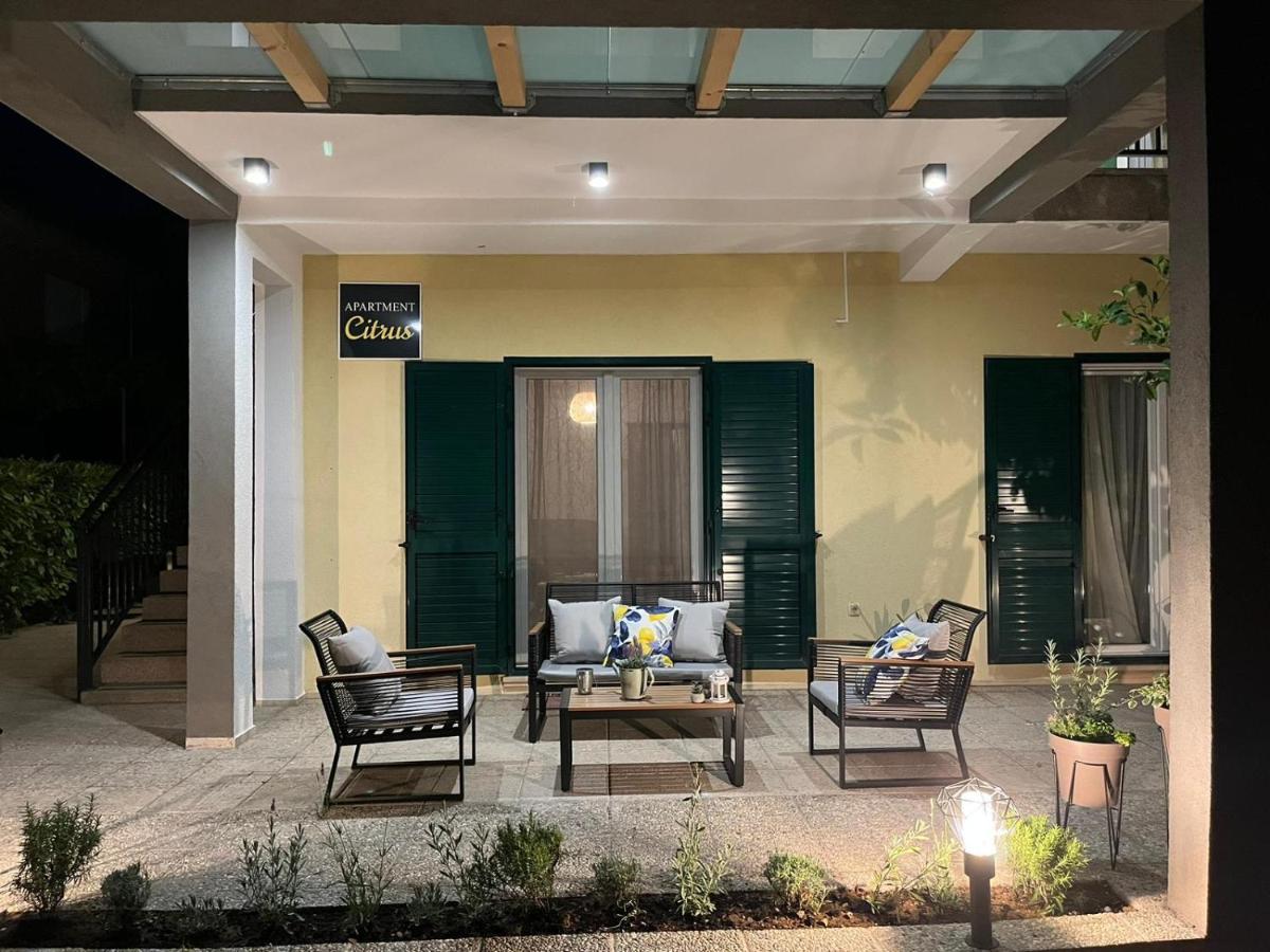 Citrus Accommodation Kaštela Екстериор снимка